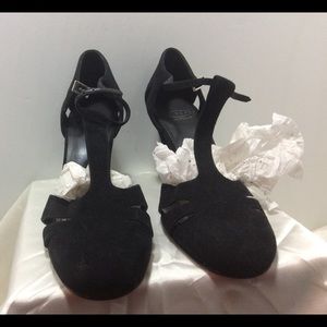 Circa Joan & David Black Suede Leather 7.5M